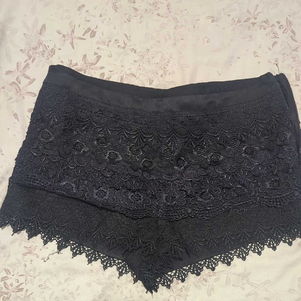 Elegant Black Lace Shorts